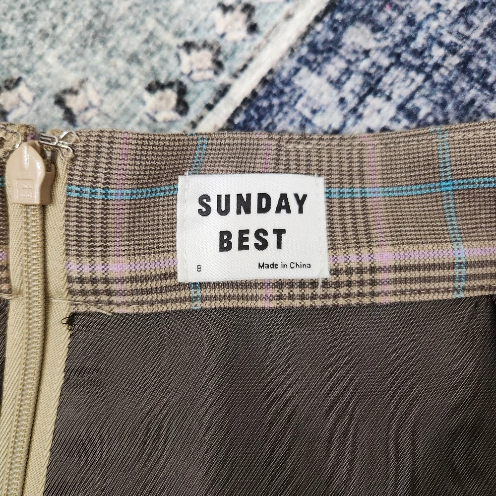 Aritzia Sunday Best Pleated Skirt - Picture 6 of 7